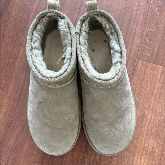 Ugg ultra mini boots - Picture 4 of 5